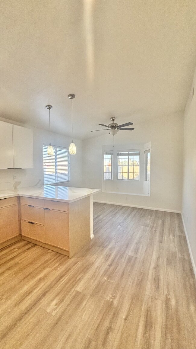 Building Photo - Cozy La Q Cove Long Term Rental Available Now!