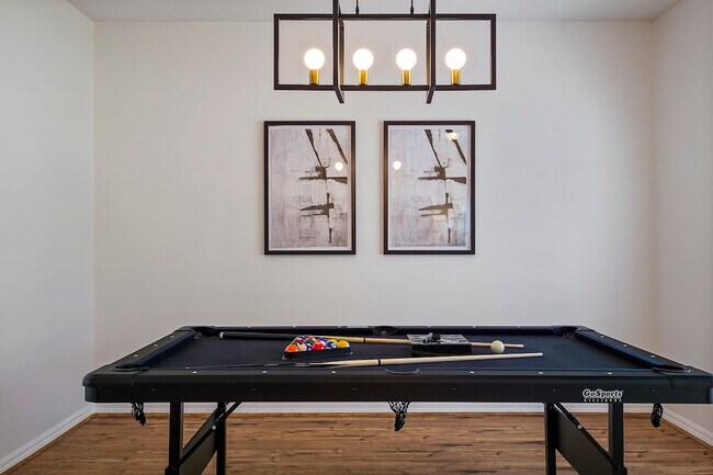 Building Photo - 11 Wheeler Ln