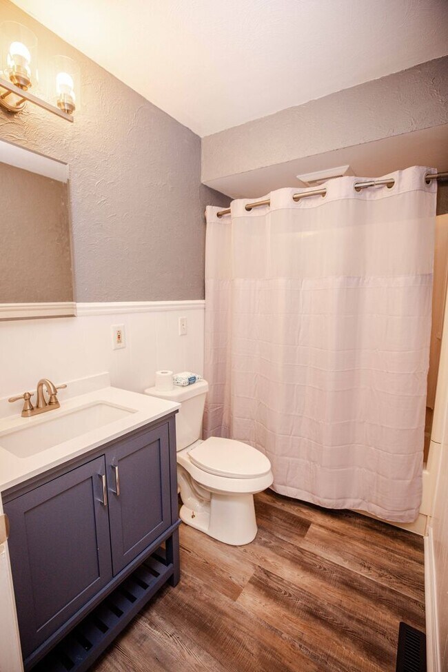 Building Photo - Beautifully Remodeled Three Bedroom Home F...