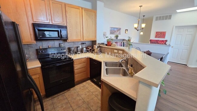 Building Photo - 1261 Carlyle Park Cir