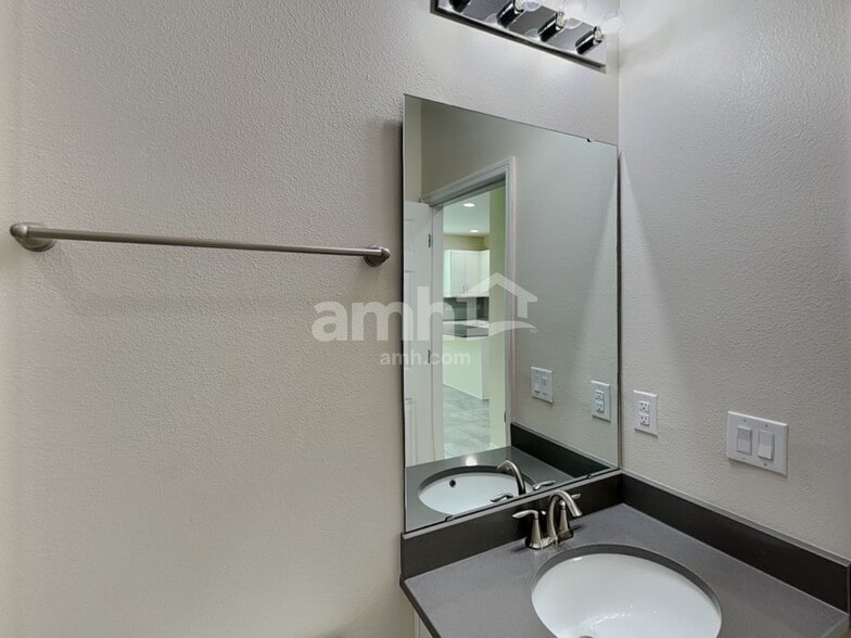 Building Photo - 2729 Corbel Loop