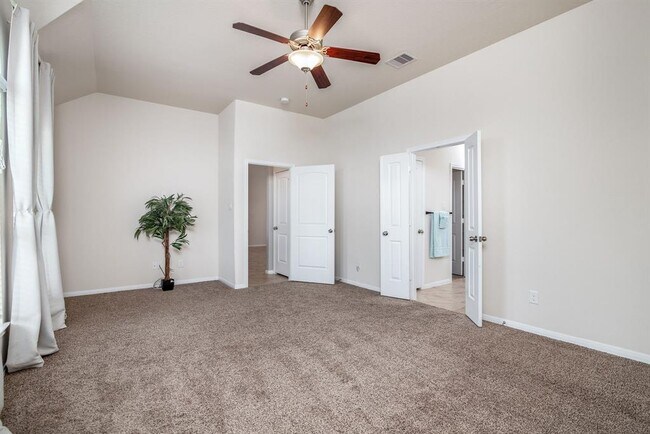 Building Photo - 14014 Sand Ridge Crossing