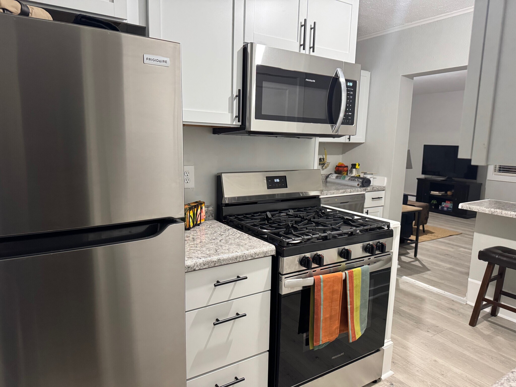 Building Photo - 1131 Lincoln Ave