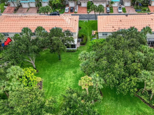 Building Photo - 6086 Seminole Gardens Cir