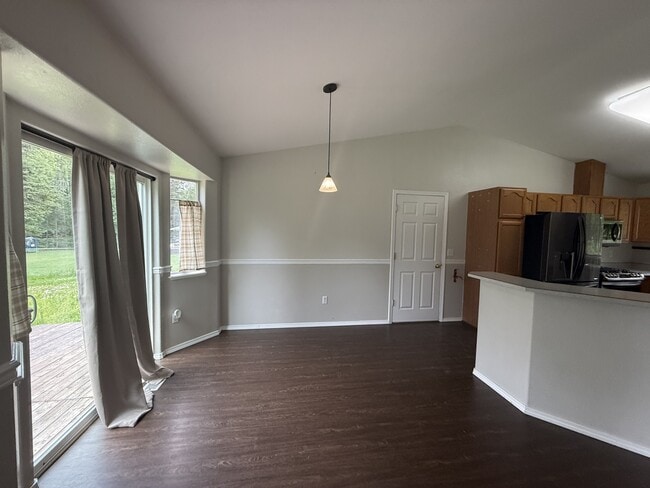 Building Photo - 4470 E Birchwood Dr