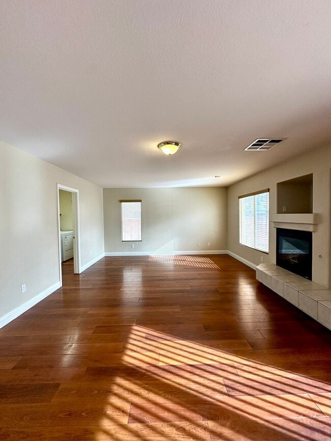 Building Photo - 6747 Enchanted Cove Ct