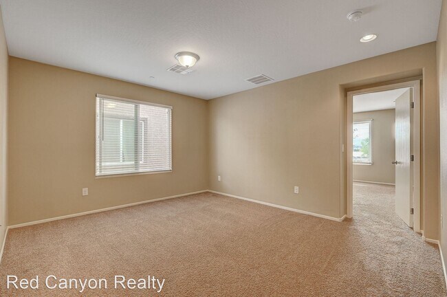 Building Photo - 5 br, 3 bath House - 3321 Nicki Cometa St