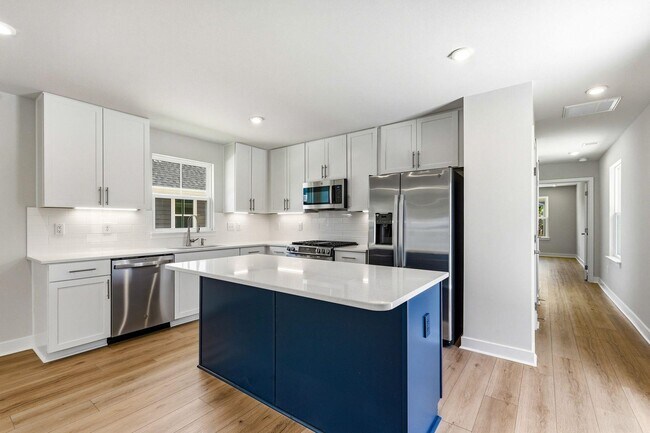 Building Photo - 2748 Rowyn St