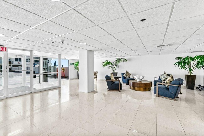 Building Photo - 4511 S Ocean Blvd