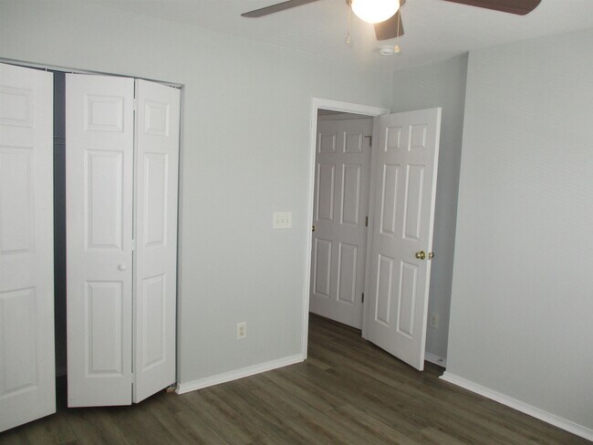 Building Photo - 157 Olde Towne Way