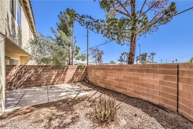 Building Photo - 1452 Rothwell Ct