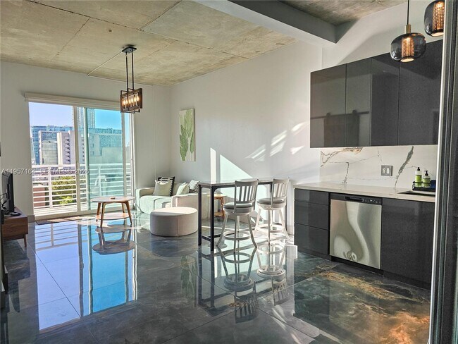 Building Photo - 234 NE 3rd St