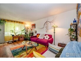 Building Photo - 824 Meeker St