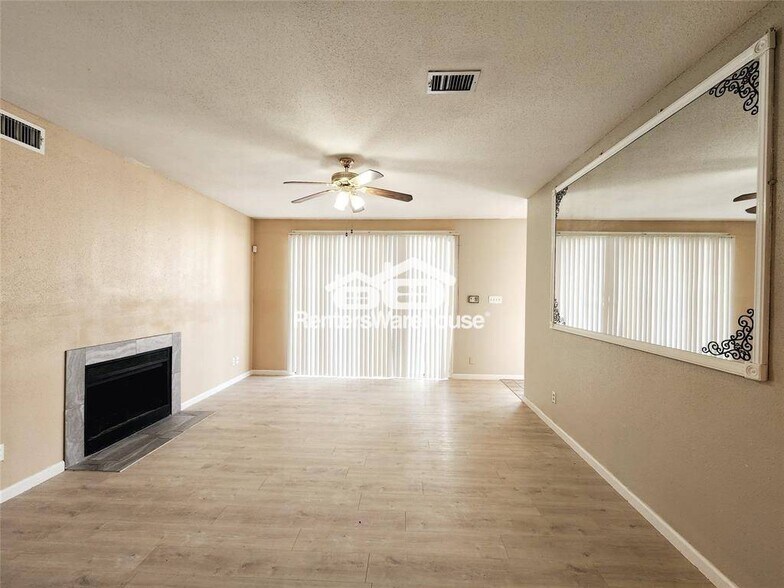 Building Photo - 14550 Fonmeadow Dr
