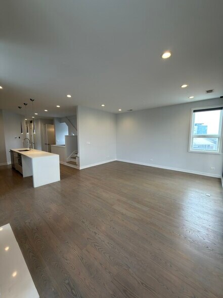 Building Photo - 2378 N Elston Ct