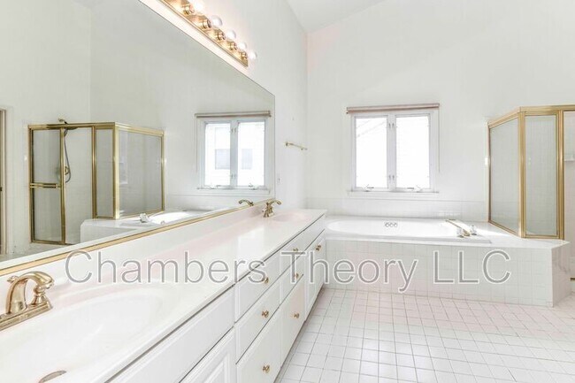 Building Photo - 3105 White Daisy Pl