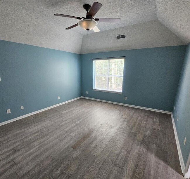 Building Photo - 310 Pecan Wood Cir