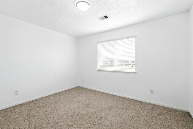 Building Photo - 5103 Beaubridge Ln