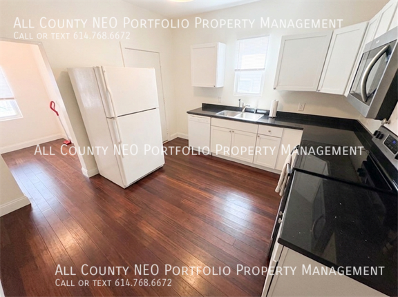 Building Photo - 908 Ellsworth Ave