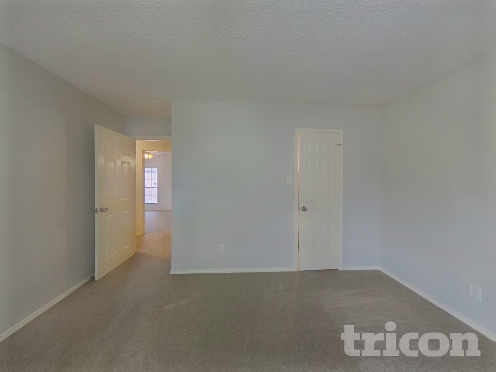 Building Photo - 537 Greenway Dr