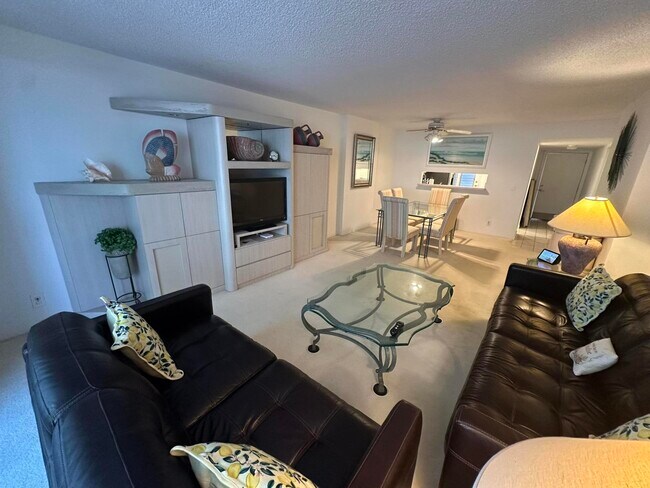 Building Photo - 145 S Ocean Ave