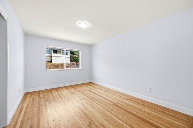 Building Photo - 407 Joost Ave