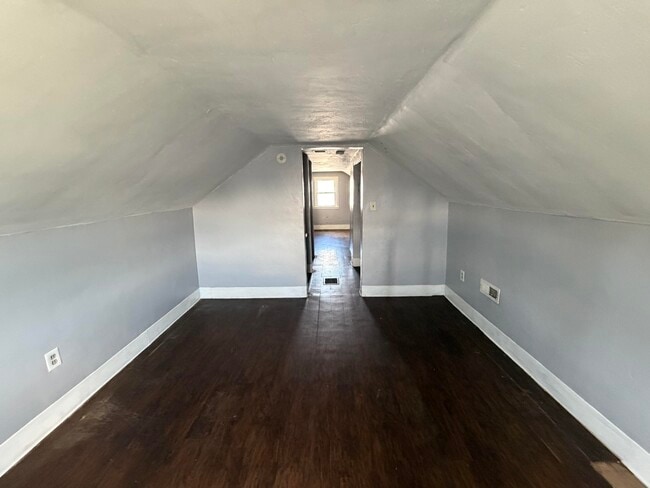 Building Photo - 2205 Plantation Rd NE