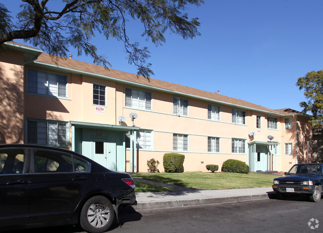 4143 Buckingham Rd - Buckingham Apartments