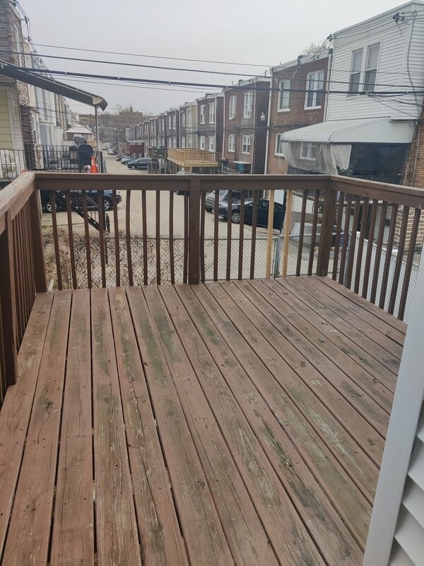 Building Photo - 1708 67th Ave