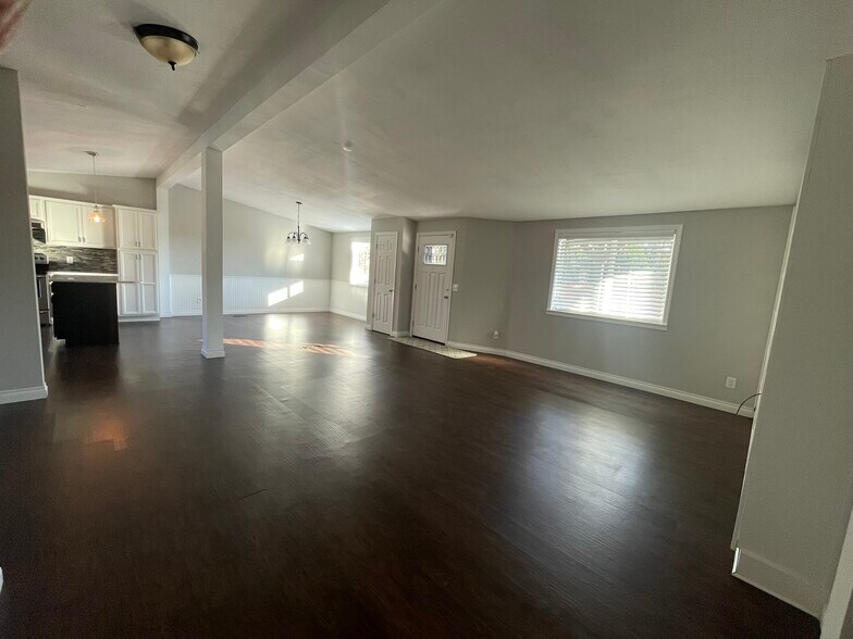 Building Photo - 14803 Purdy Dr NW