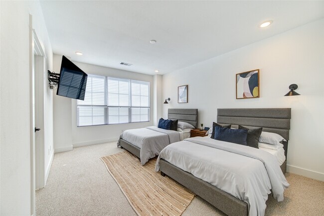 Building Photo - 2906 Stevens St