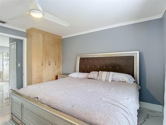 Building Photo - 4934 Lazy Oaks Way