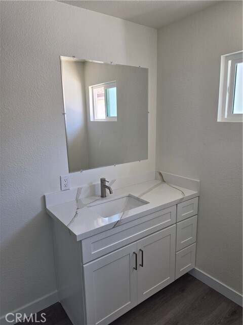 Building Photo - 1034 El Camino Dr