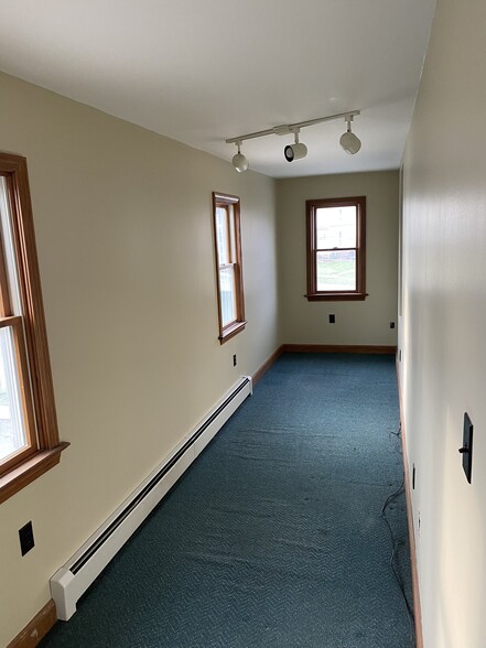 Building Photo - 241 W Pine St