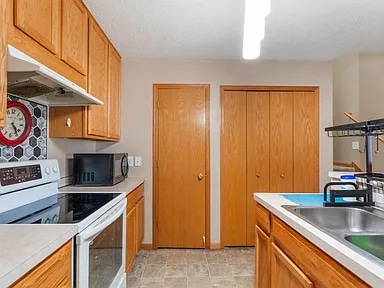 Building Photo - 7087 139th Ave NW