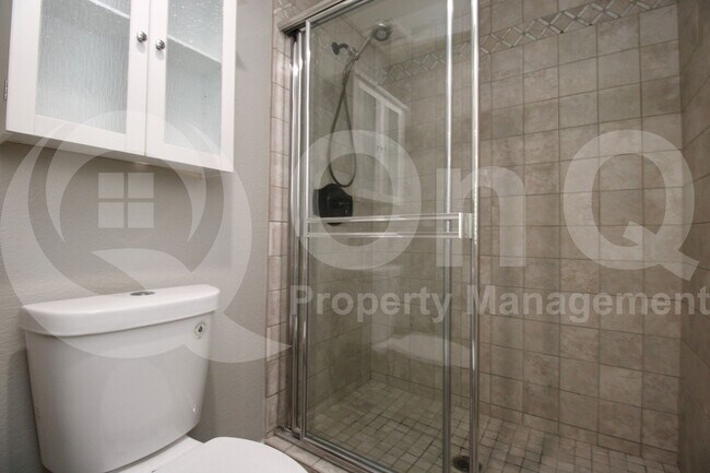 Building Photo - 15845 N 51st St