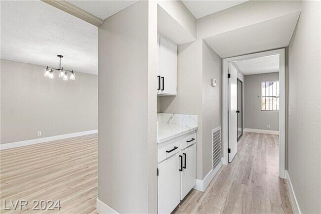 Building Photo - 1730 Jupiter Ct