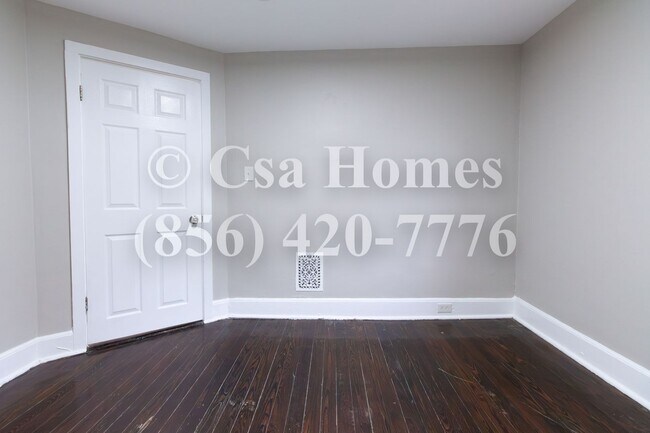 Building Photo - Newly Renovated 3 Bed/1 Bath home in Fairview!