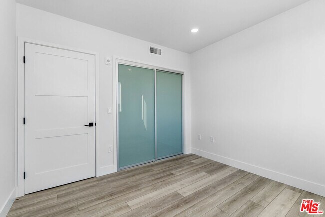 Building Photo - 3632 Keystone Av