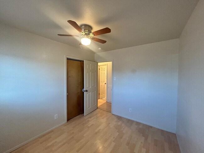 Building Photo - 3BD/1BA Home with Newly Remodeled Kitchen
