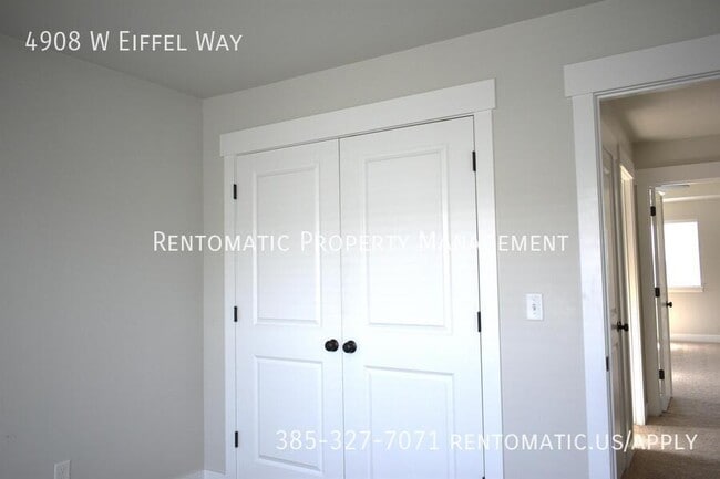 Building Photo - 4908 Eiffel Wy