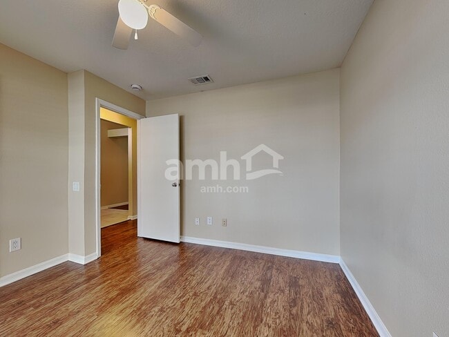 Building Photo - 29630 Morningmist Dr