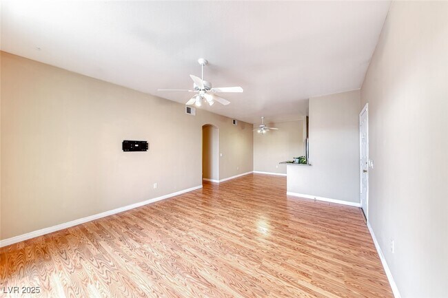 Building Photo - 75 N Valle Verde Dr