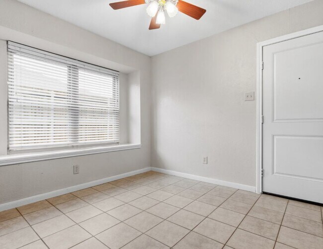 Building Photo - 1305 Minter Rd