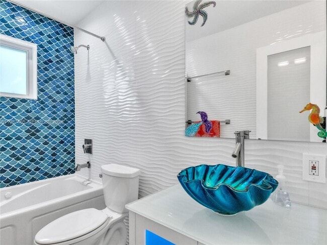 Building Photo - 6505 SW 113th Pl