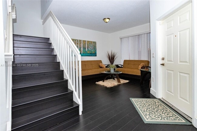 Building Photo - 6202 NW 116th Ave