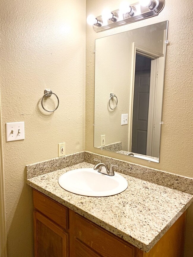 Building Photo - 1750 10th St