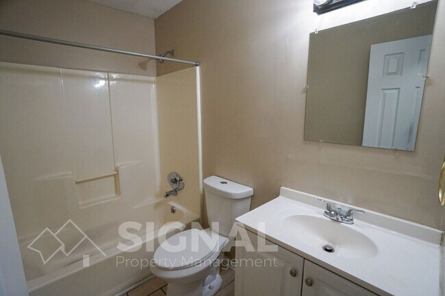 Building Photo - 1828 29th St SW