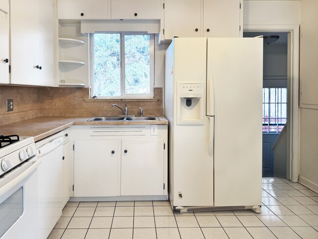 Building Photo - 2530 Xavier St