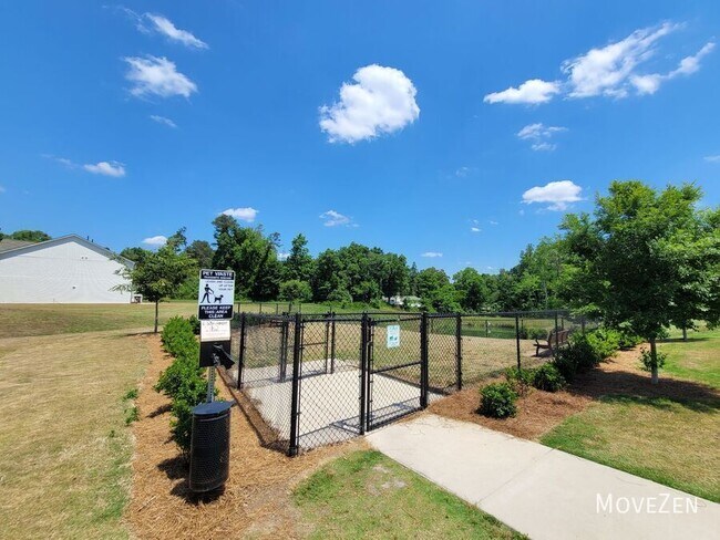 Building Photo - 808 Falls Grove Trl